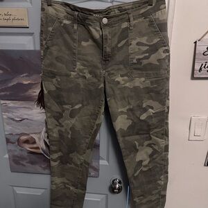 Women’s Camouflage Pants